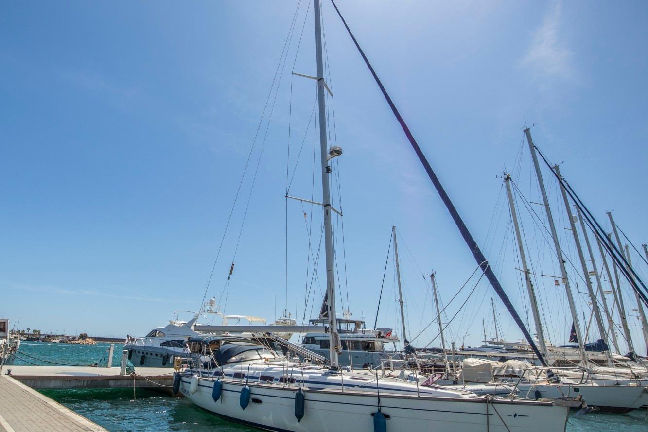 2005 Bavaria Cruiser 46
