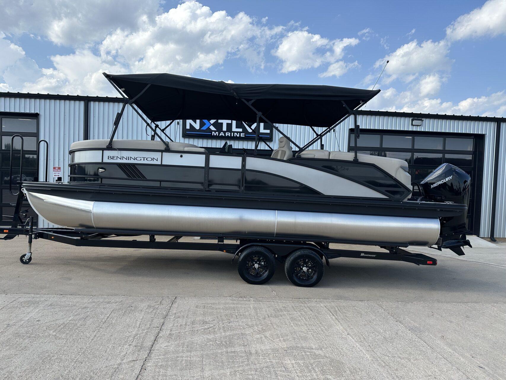 2025 Bennington 24MFB