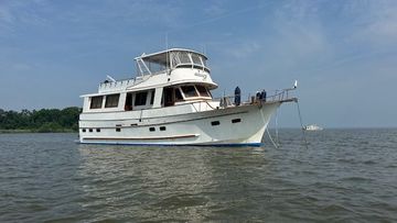 1989 Marine Trader Widebody Trawler Motor Yacht