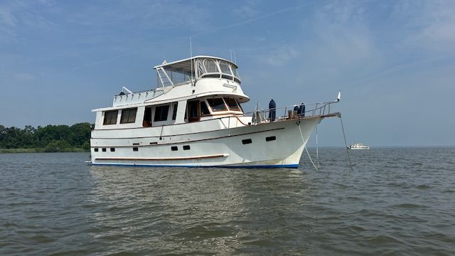 1989 Marine Trader Widebody Trawler Motor Yacht
