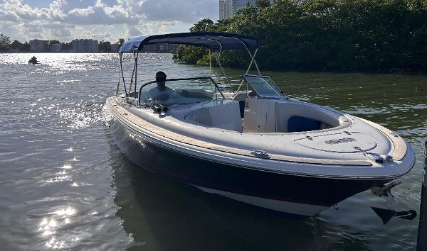 2007 Chris-Craft Launch 28