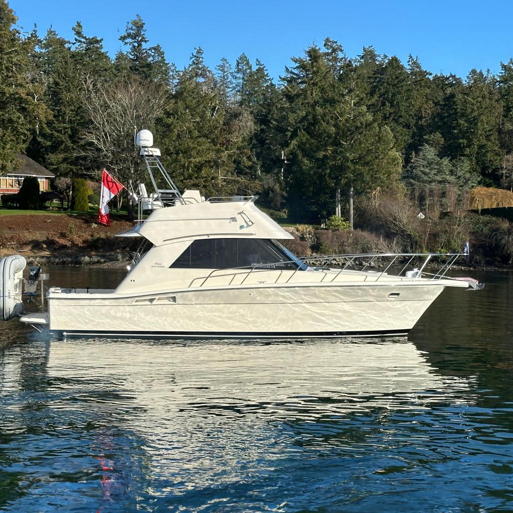 Riviera 34 Flybridge