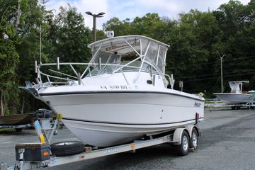 2005 Angler 220 WA