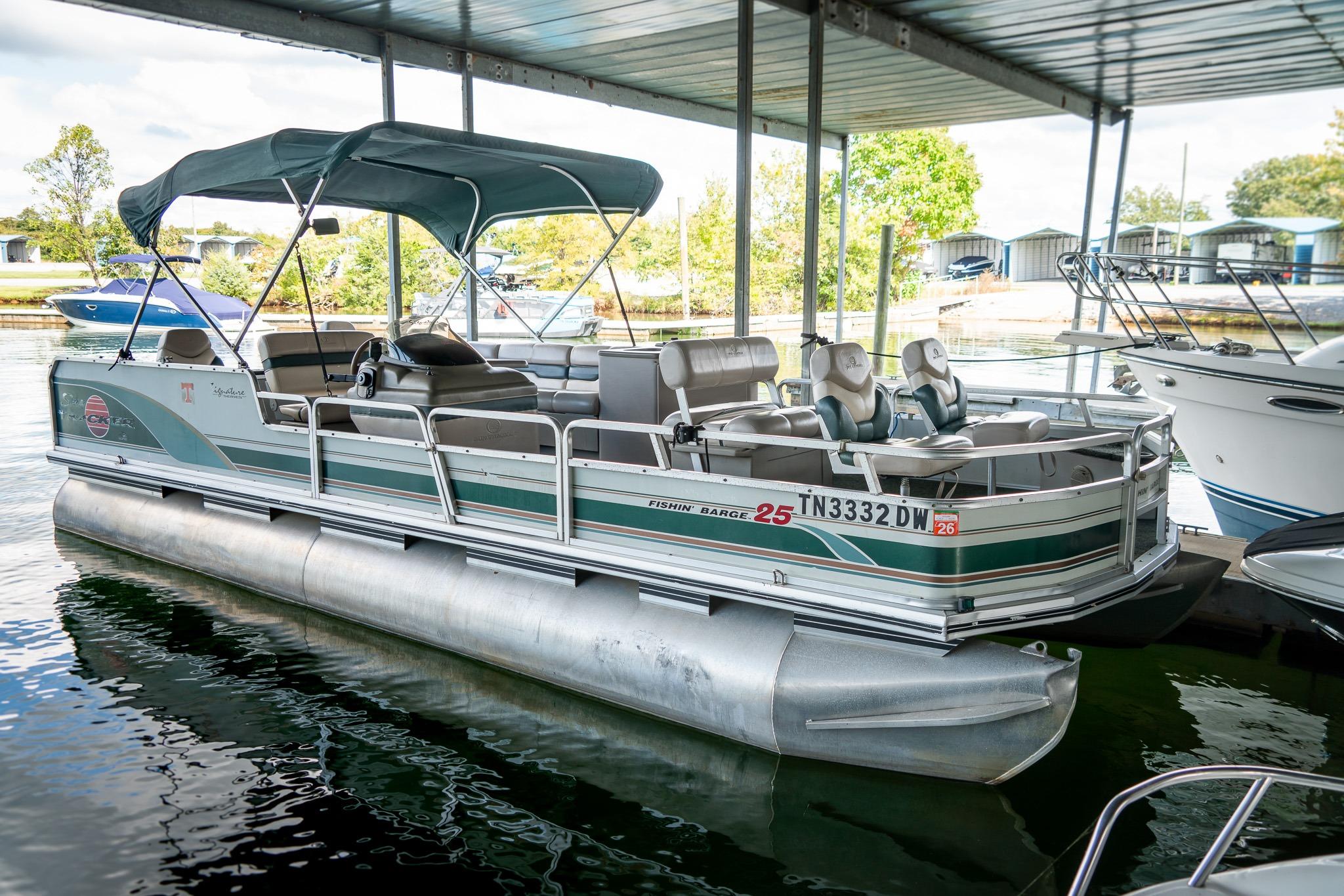 2000 Sun Tracker Fishin' Barge 25