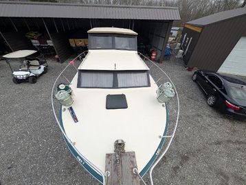 1989 Marinette 28 Sport Fish Fly Bridge