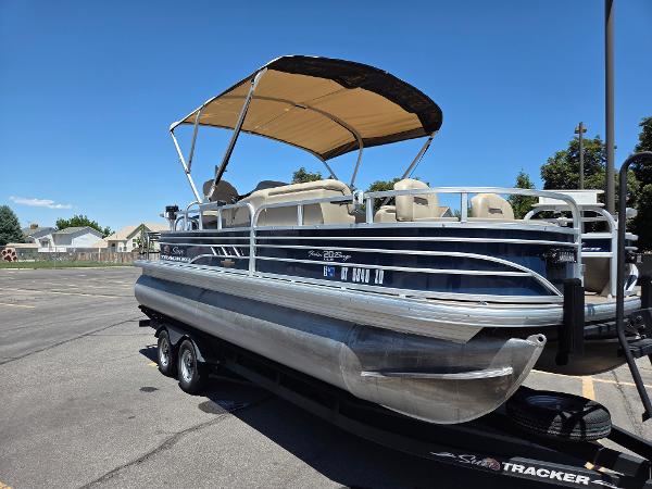 2023 Sun Tracker Fishin' Barge 20 DLX