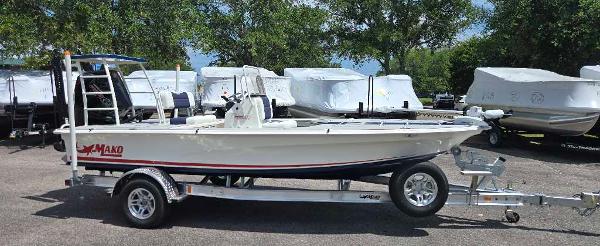 2025 Mako 18 Pro Skiff Patriot Edition