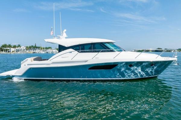 Tiara Yachts 44 Coupe 2019 Tiara 44 Coupe 'Getaway'