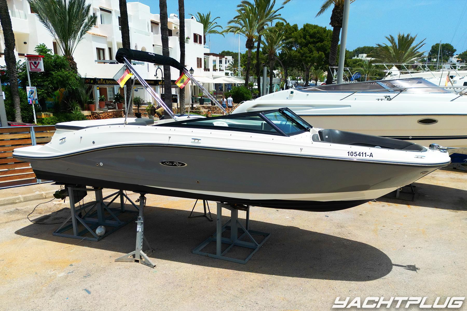 2018 Sea Ray SPX 230