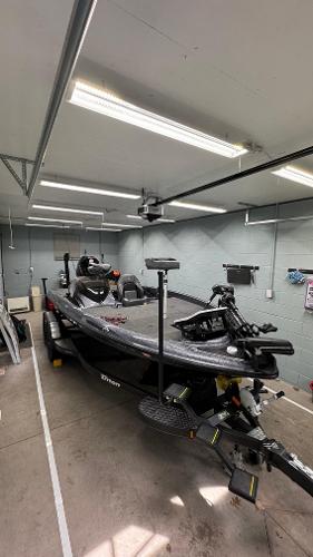 2023 Triton 18 TrX