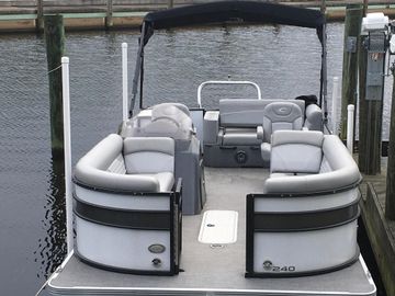 2022 Crest Classic LX 240