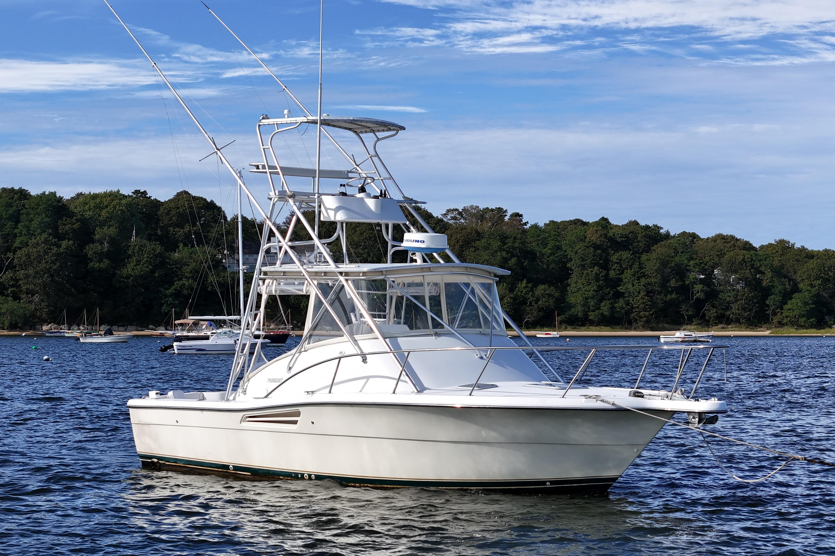 2003 Pursuit 3000 Offshore