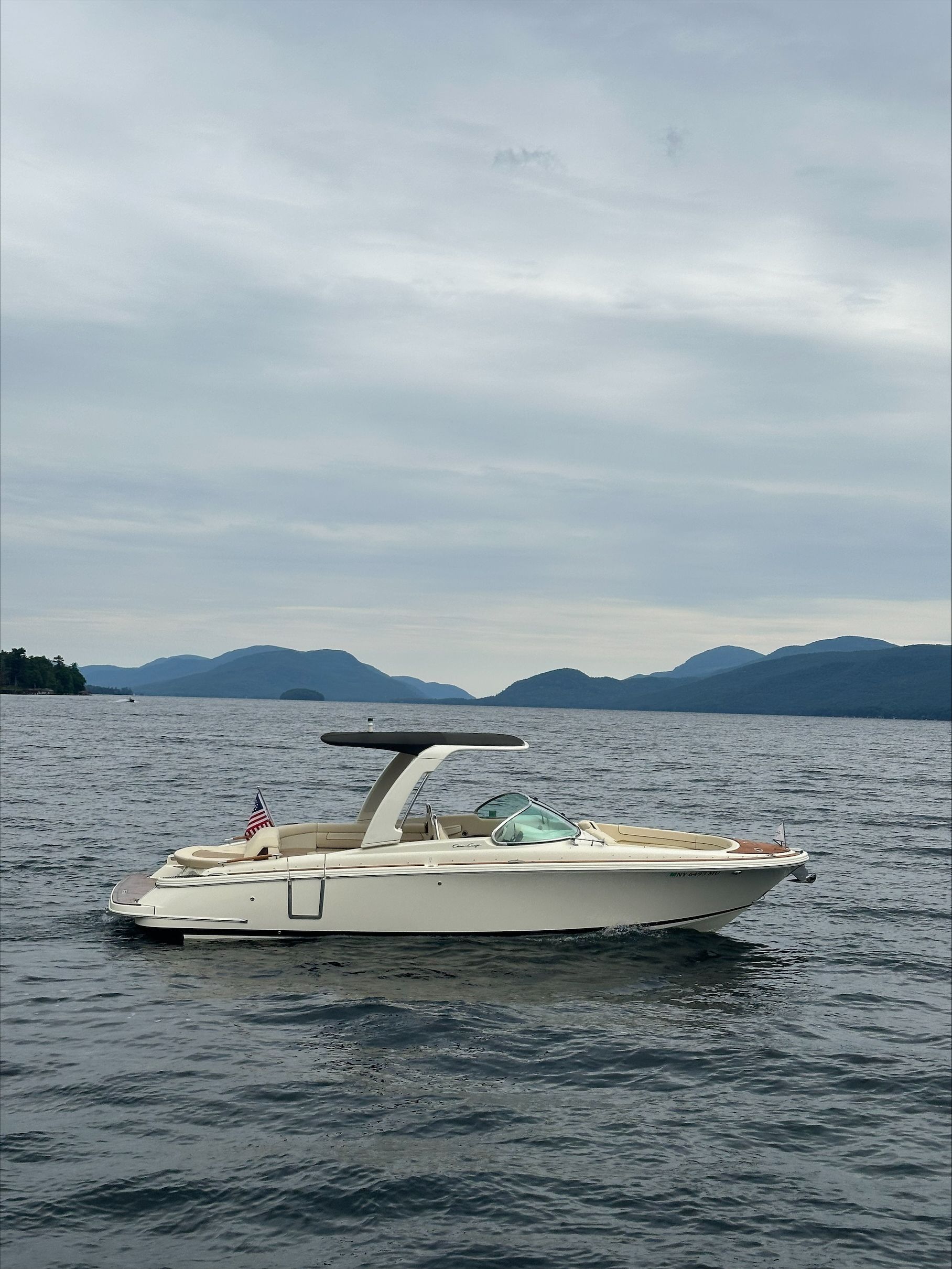 2024 Custom 28 Launch GT