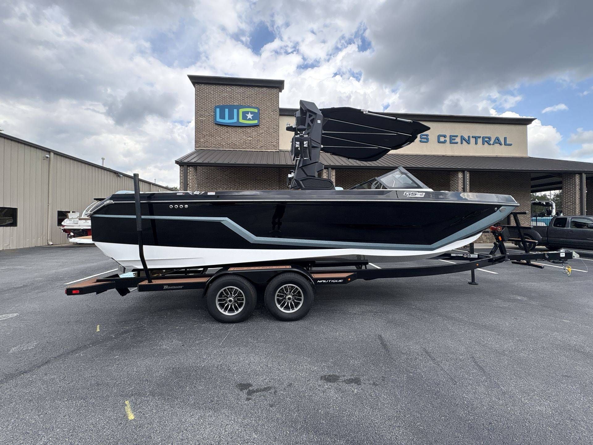 2025 Nautique GS24