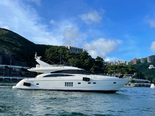 2006 Princess 67 Flybridge