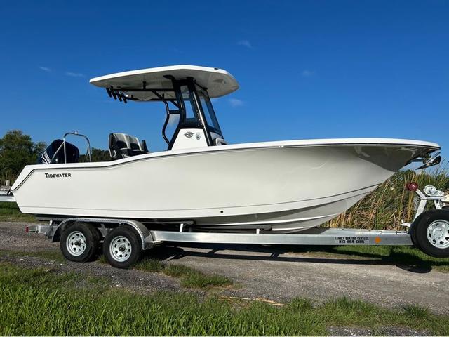 Tidewater 232 CC Adventure