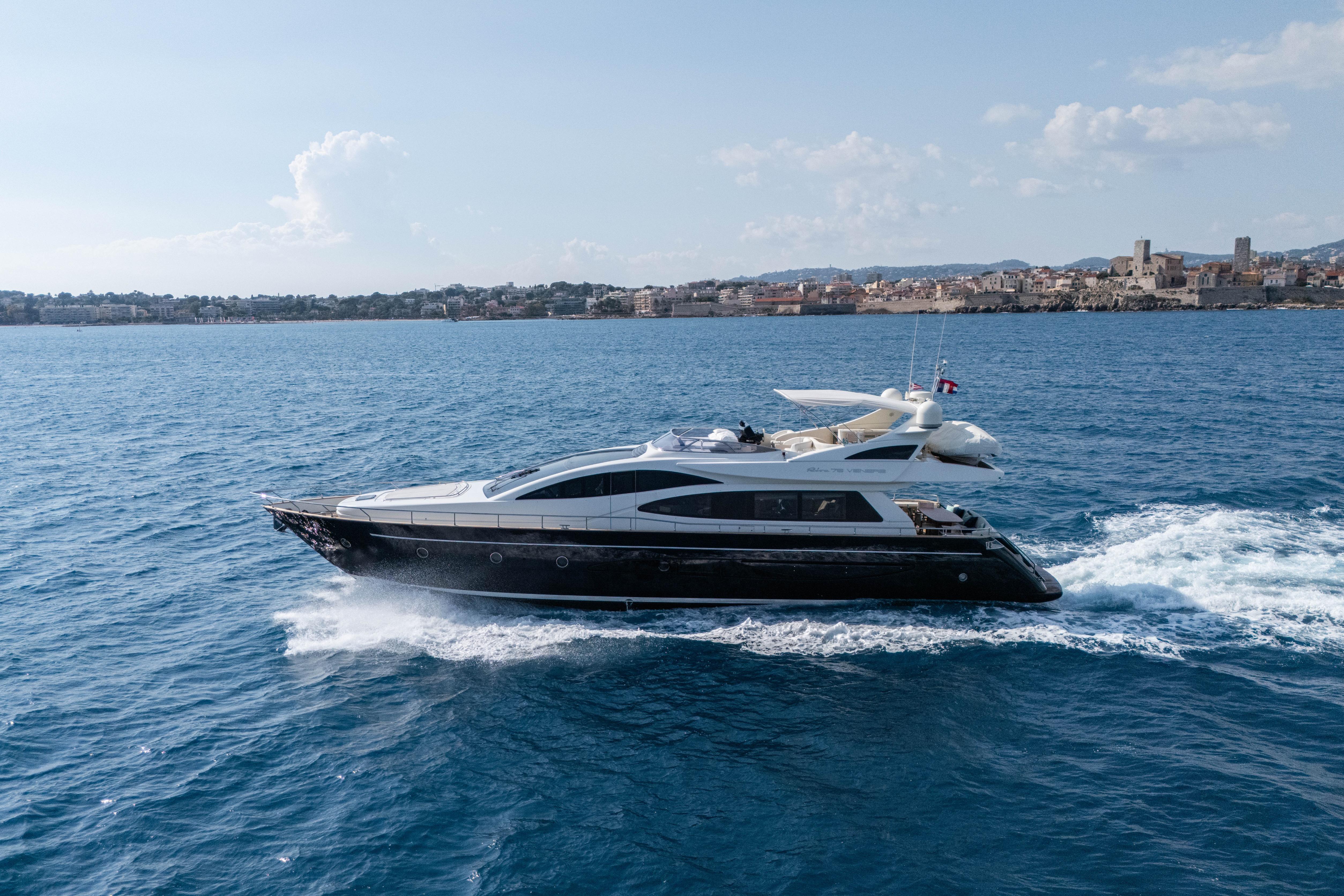 2009 Riva 75 Venere
