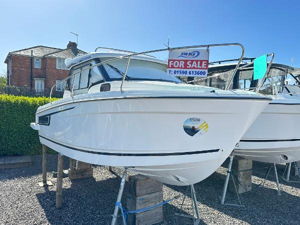 2024 Jeanneau Merry Fisher 695 Series 2