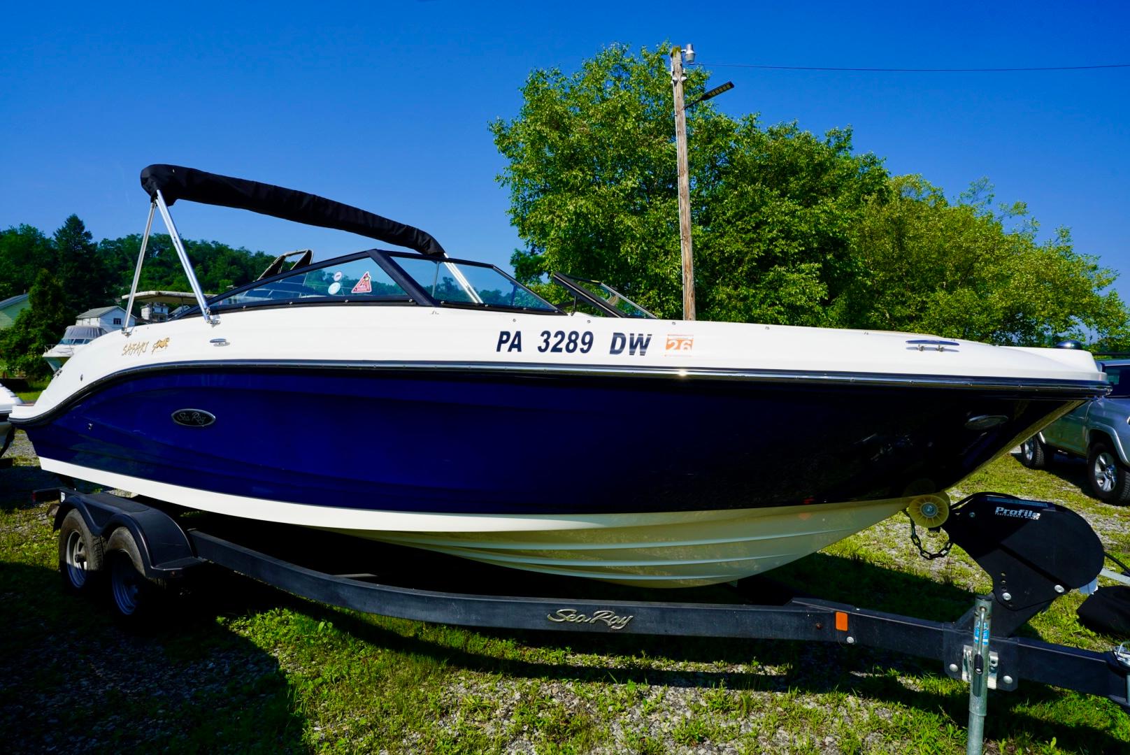 2018 Sea Ray SPX 230