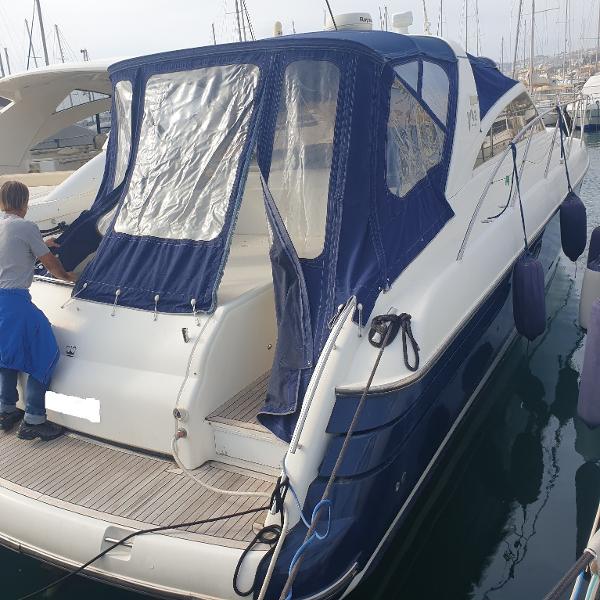 2001 Princess V 42