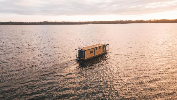 2025 Houseboat mBoat