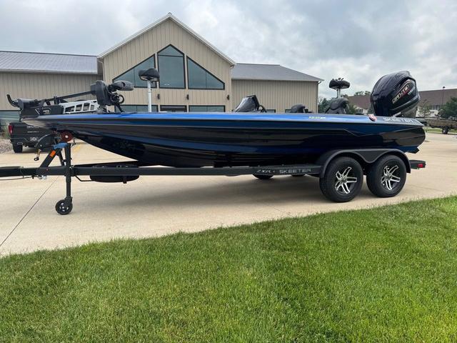 Skeeter ZXR19