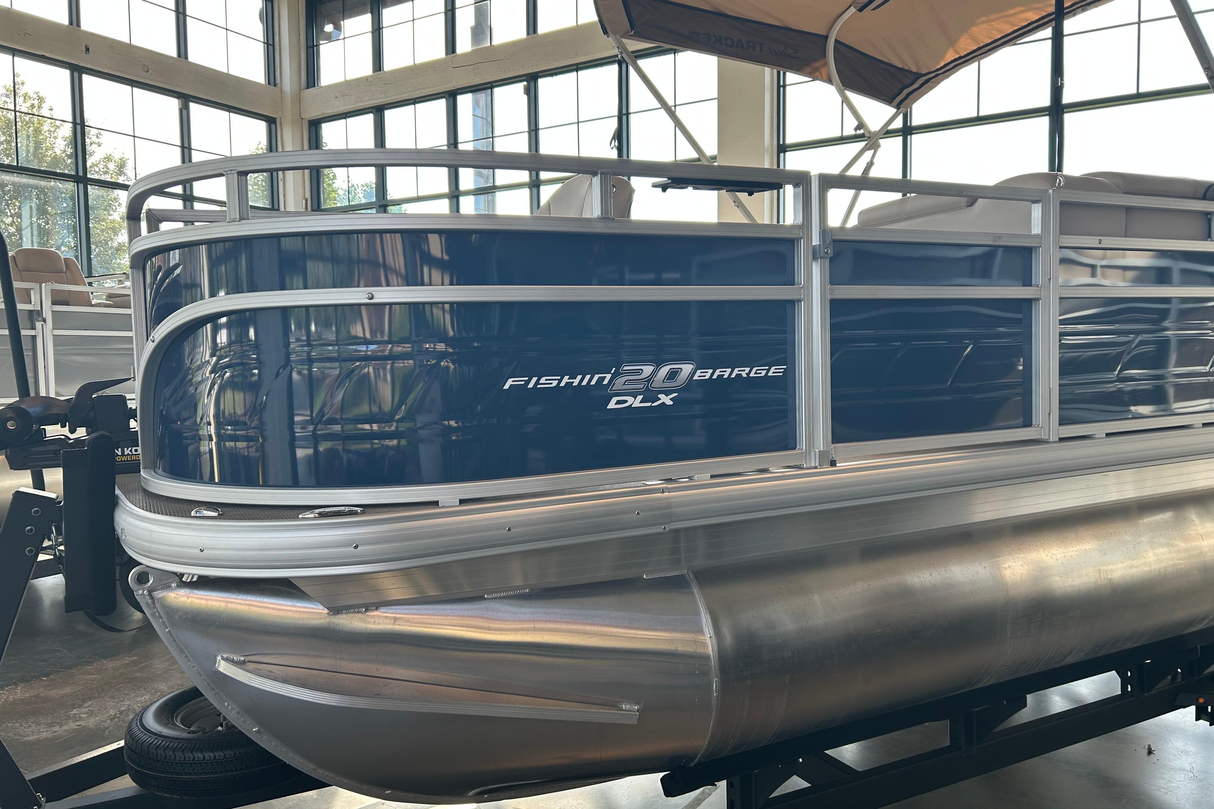 2025 Sun Tracker Fishin' Barge 20 DLX