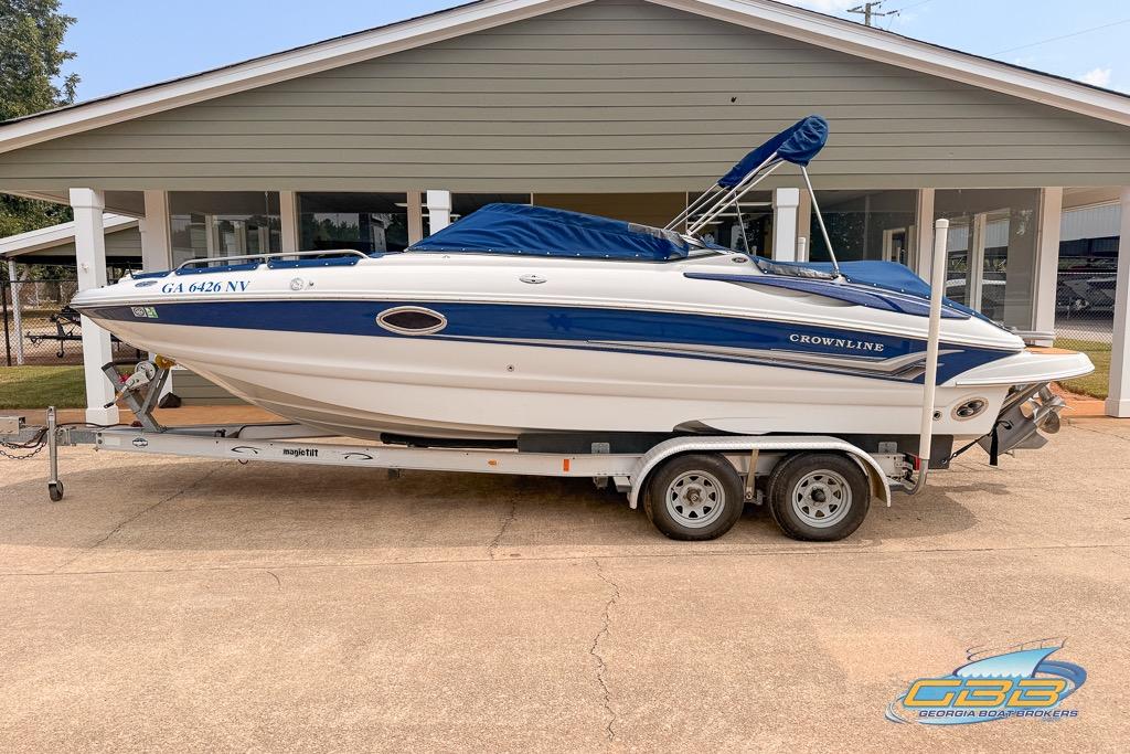 2004 Crownline 240 EX