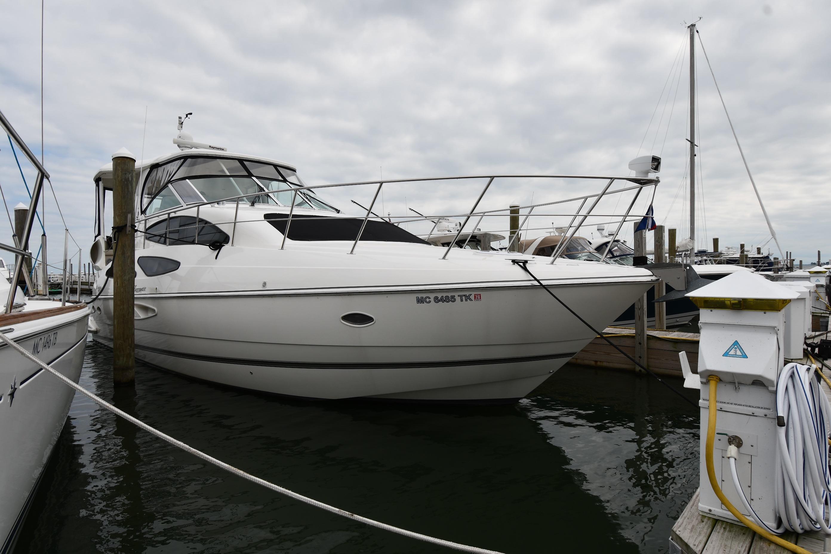2007 Cruisers Yachts 455 Express Motoryacht
