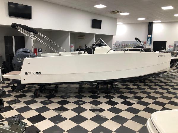 2022 Nuva M6 Open