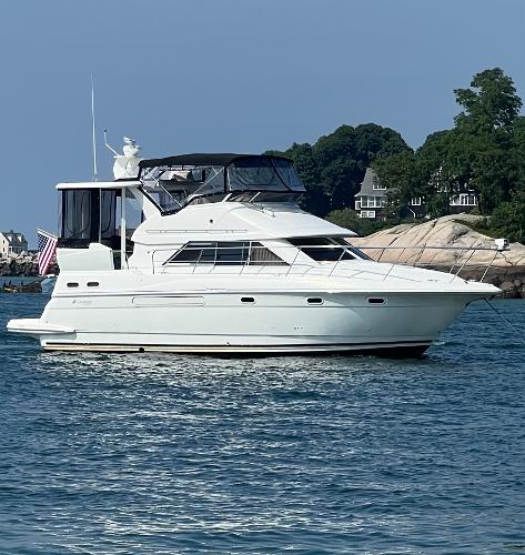 2000 Cruisers Yachts 3750 Motoryacht