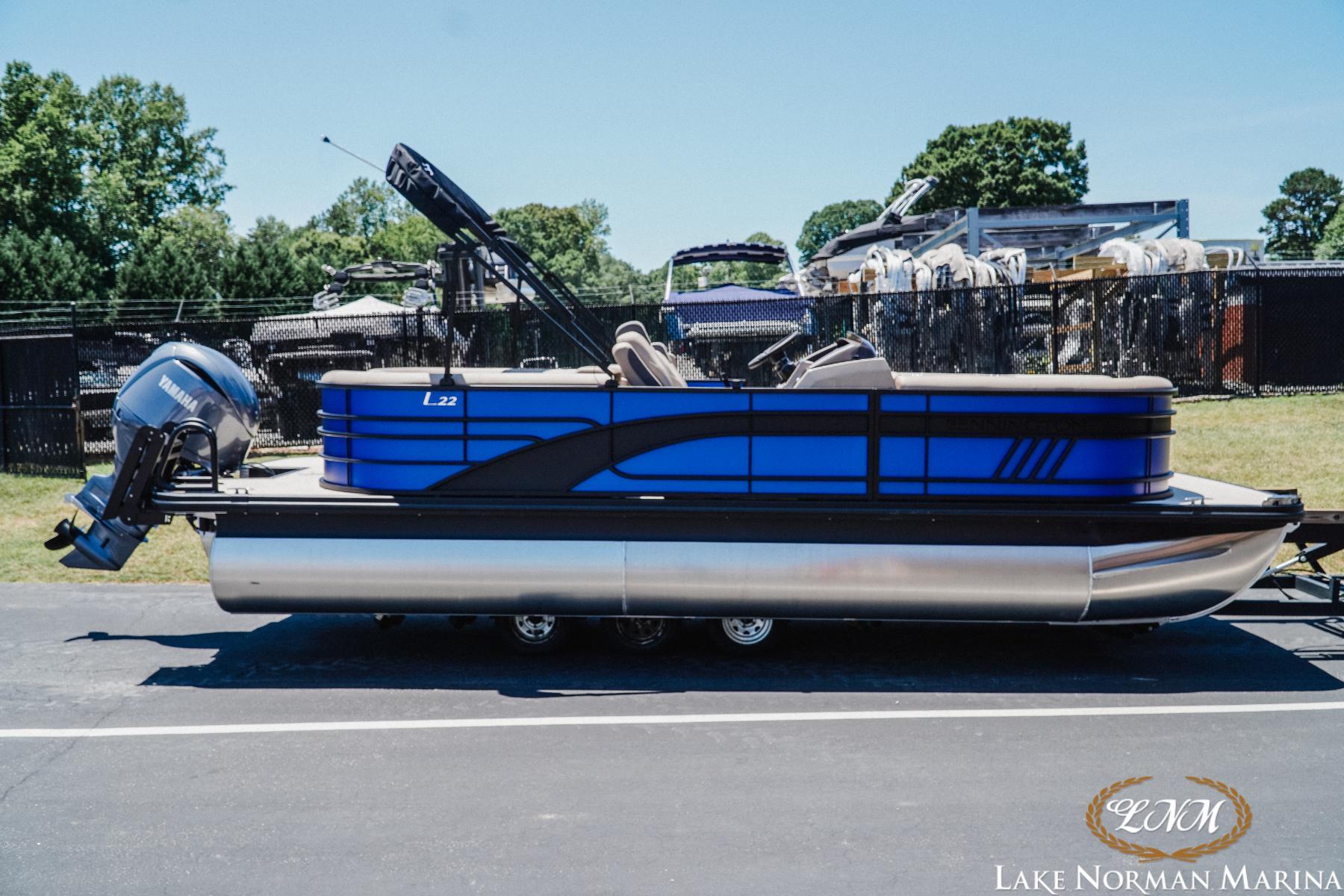 2025 Bennington 22LSR