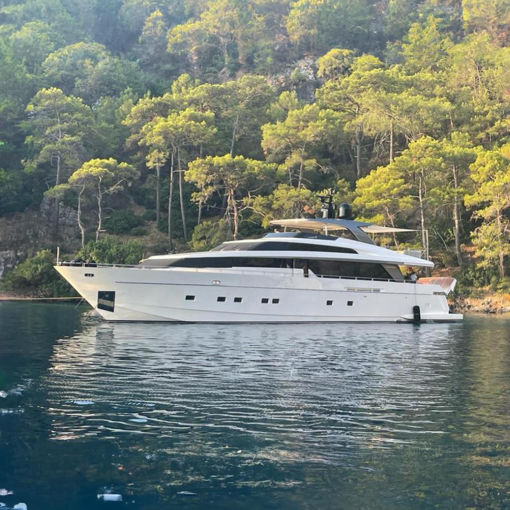 2010 Sanlorenzo SL104