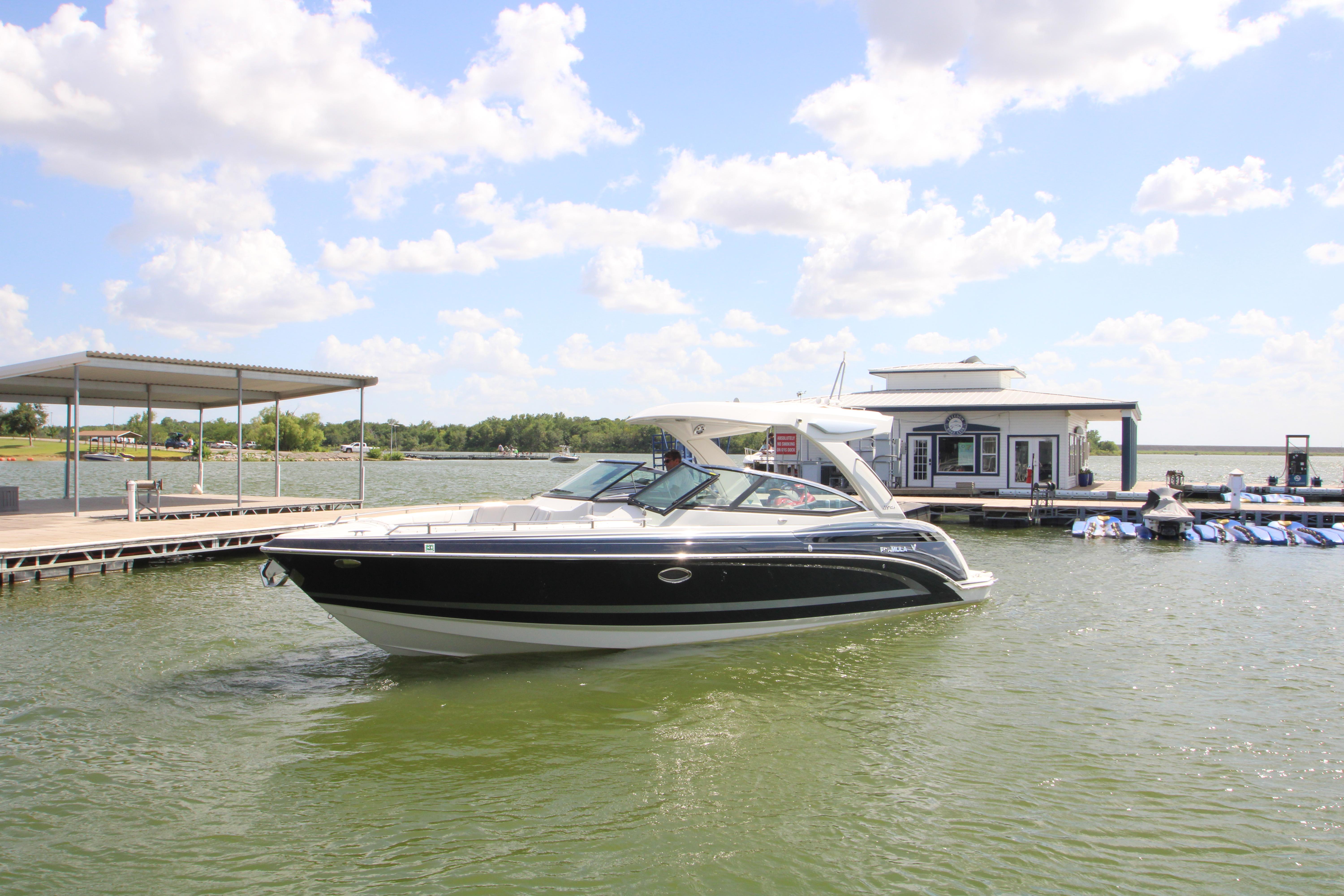 2020 Formula 330 Crossover Bowrider