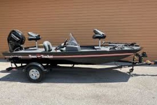 2025 Tracker Bass Tracker Classic XL