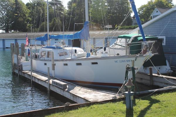 Pearson 44 Countess Ketch Charlevoix MI -Home Port Since 1965