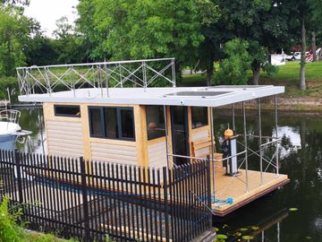 2025 Campi 280 Houseboat