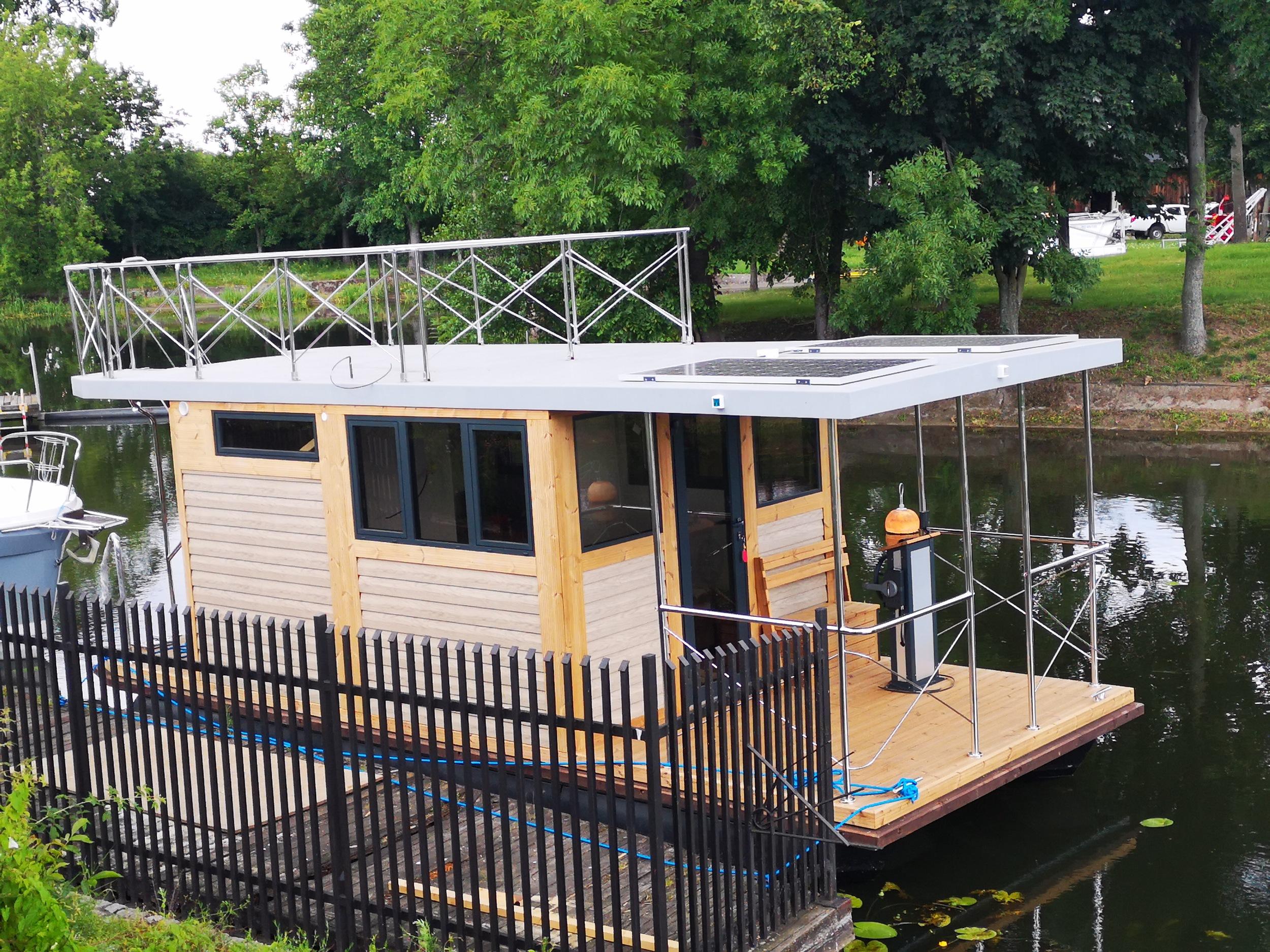 2025 Campi 280 Houseboat