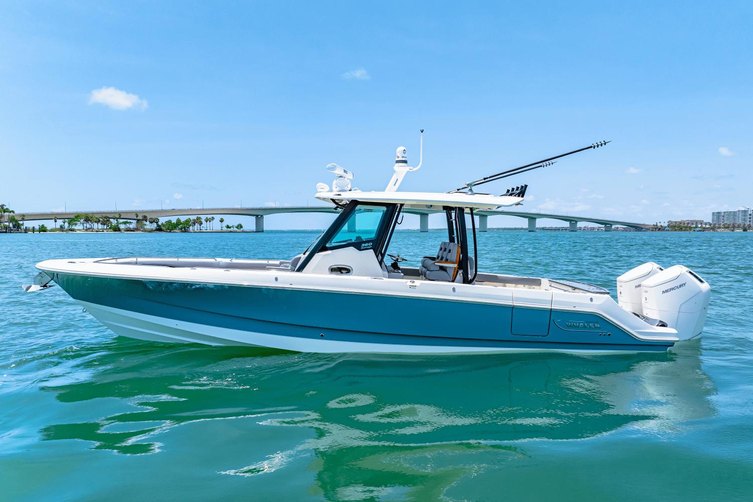 2025 Boston Whaler 360 Outrage