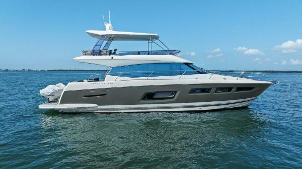 2016 Prestige 550 Flybridge