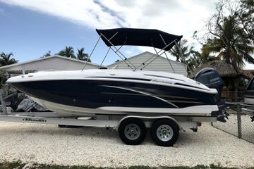 2017 Hurricane SunDeck 2200 OB