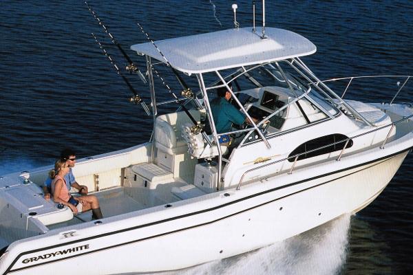 Grady-White Sailfish 282 2005 Grady-White Sailfish 282 boat cruising on water with passengers.