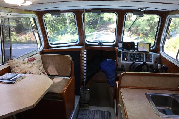 2009 Custom 28' 2" Aluminum fisher cruiser