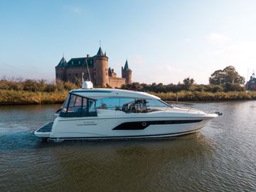 2018 Prestige 520S