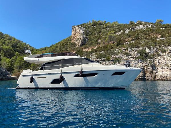 2020 Ferretti Yachts 450