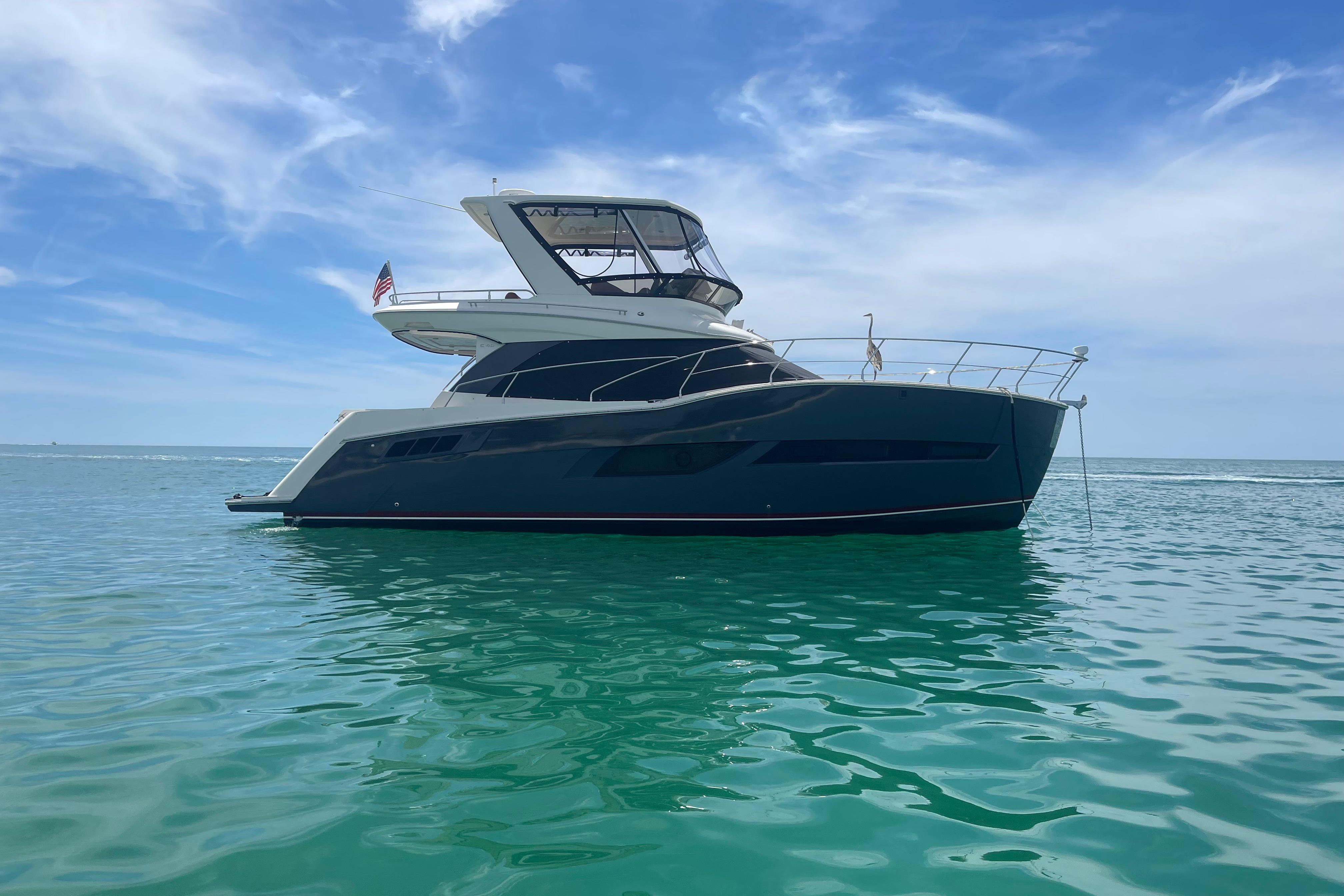 2017 Carver C40 Command Bridge