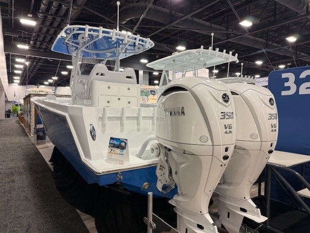 2026 Contender 32 ST