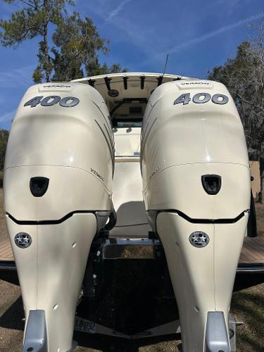 2022 Scout 330 LFX