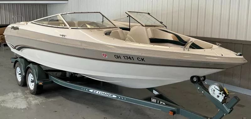 1998 Larson Boats LXI 226