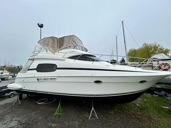 2001 Silverton 410 Sport Bridge